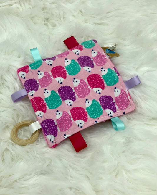 Hedgehogs- Crinkle Tag Sensory