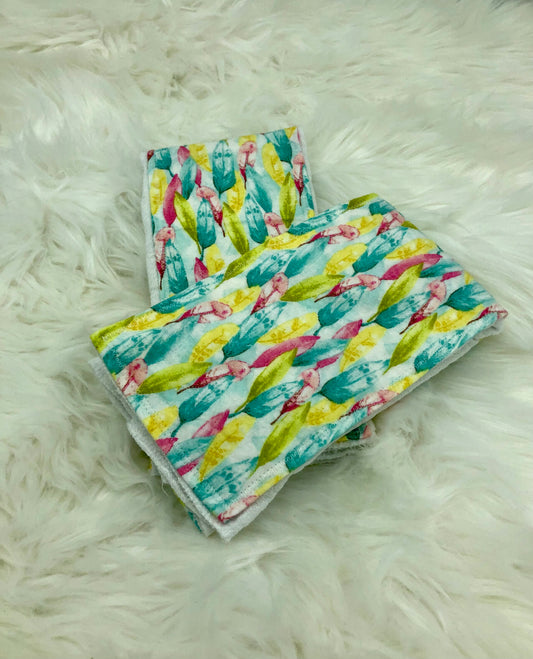 Topical Feathers Burp Cloth Set