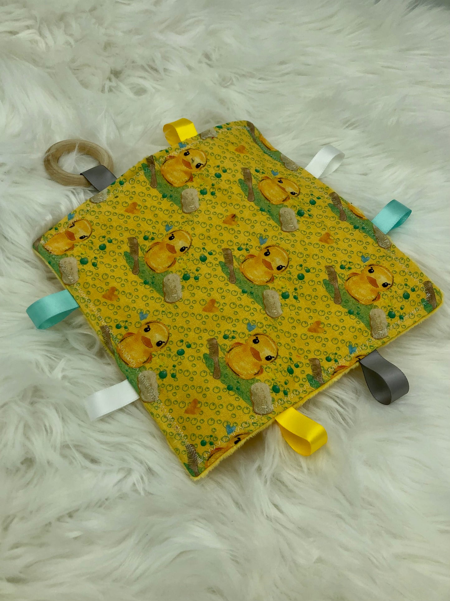 Rubber Duckies- Crinkle Tag Sensory