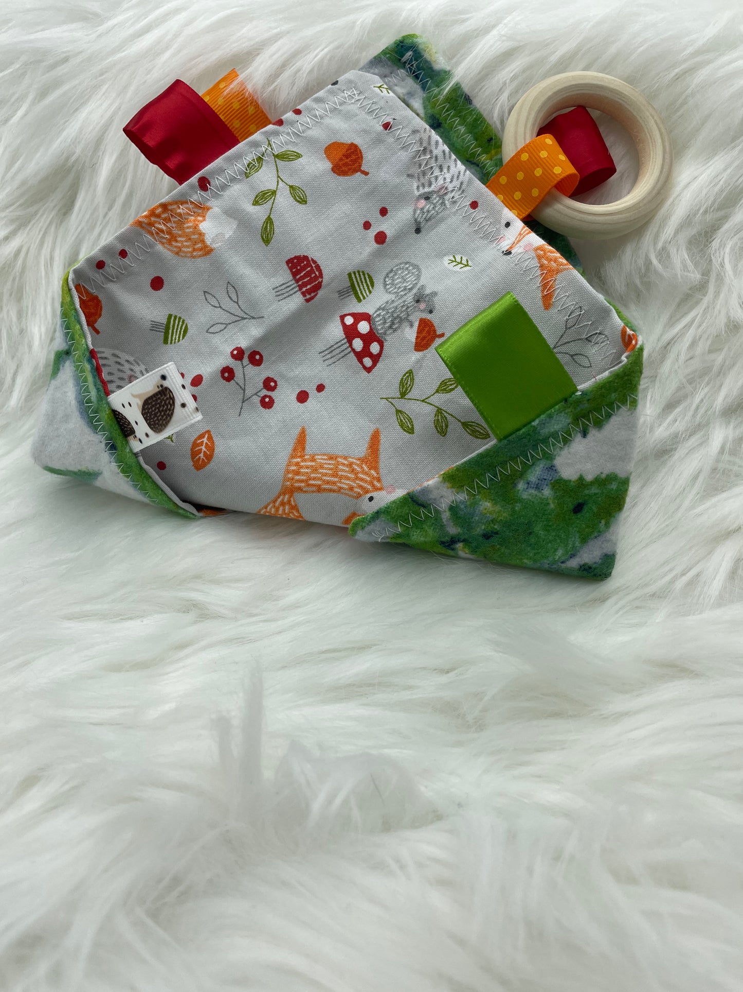 Orange Fox - Crinkle Tag Sensory
