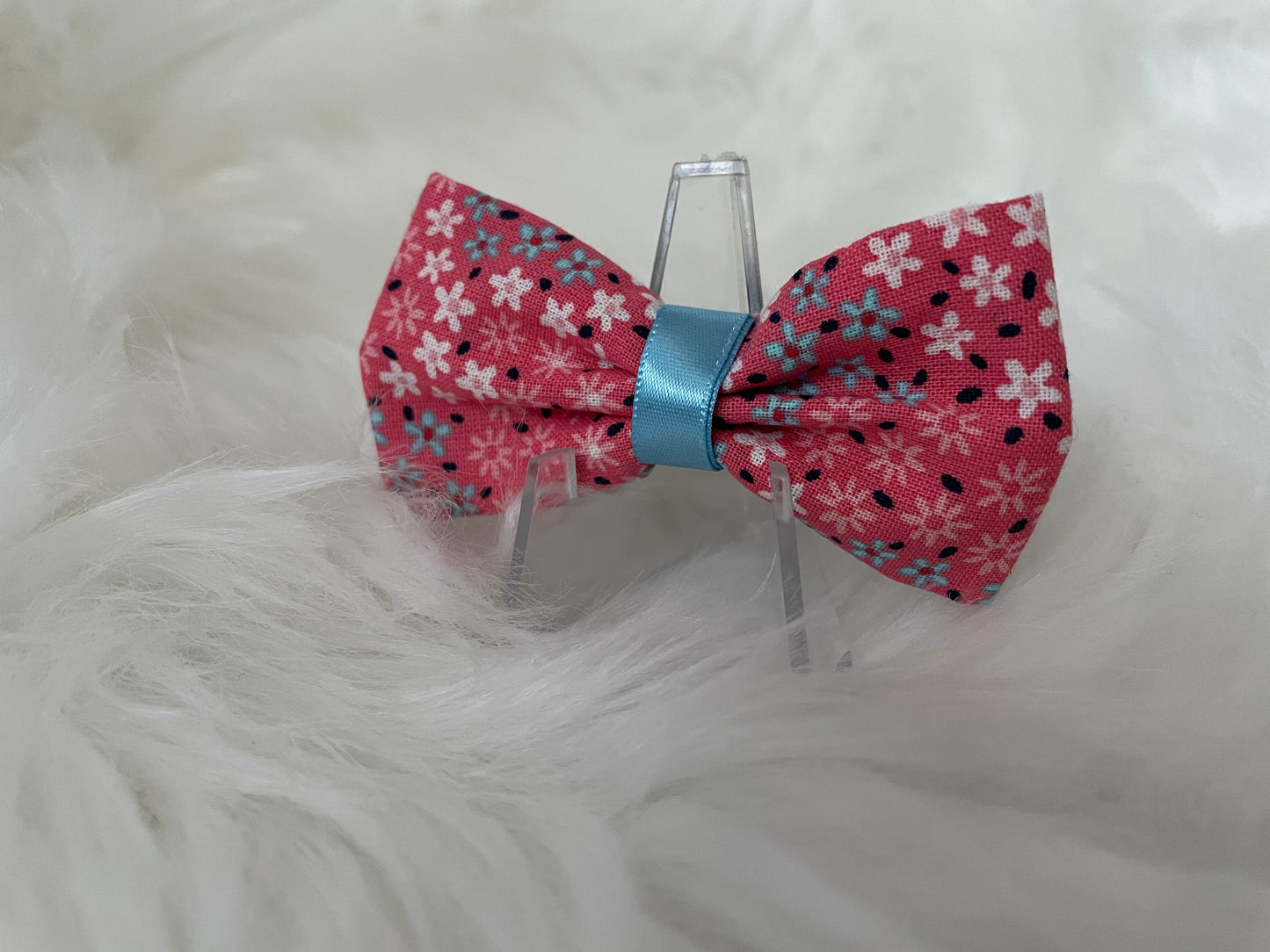 White and Blue Flowers on Pink - Bow