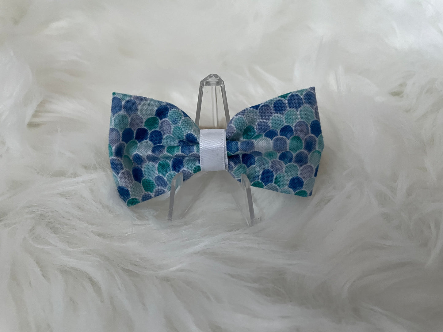 Small Mermaid Scales Blue Hues - Bow