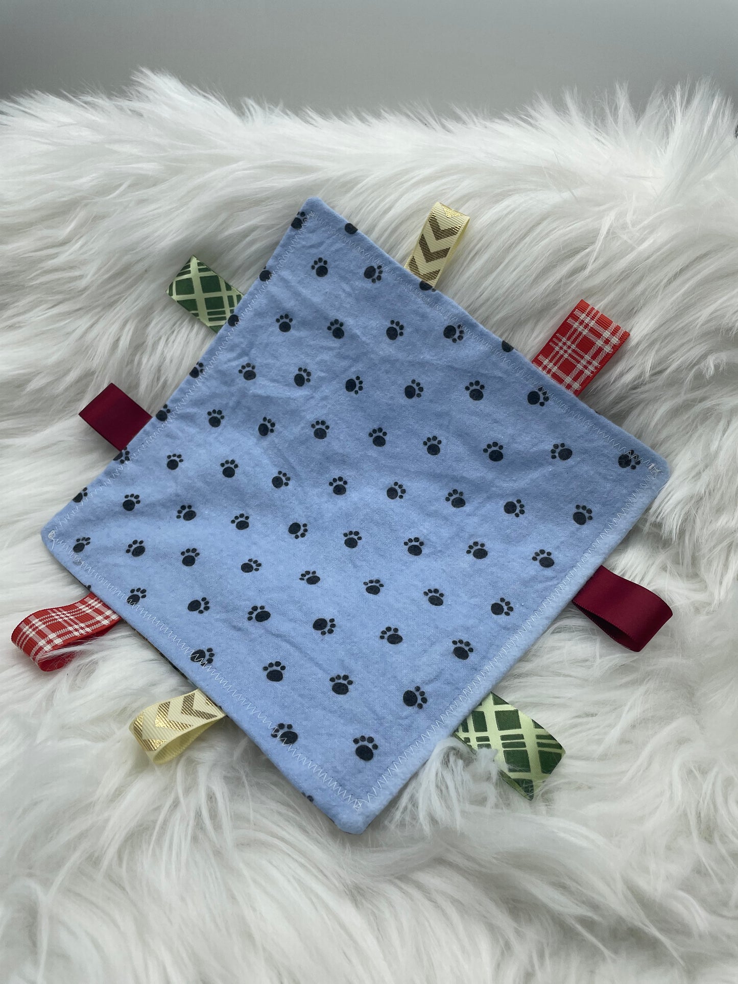 Old Fashion Dogs - Crinkle Tag Sensory