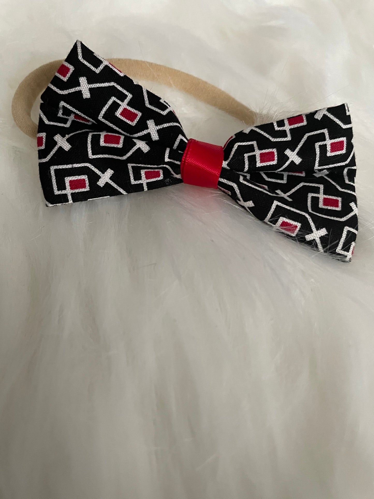 Black and White Geometric  - Bow