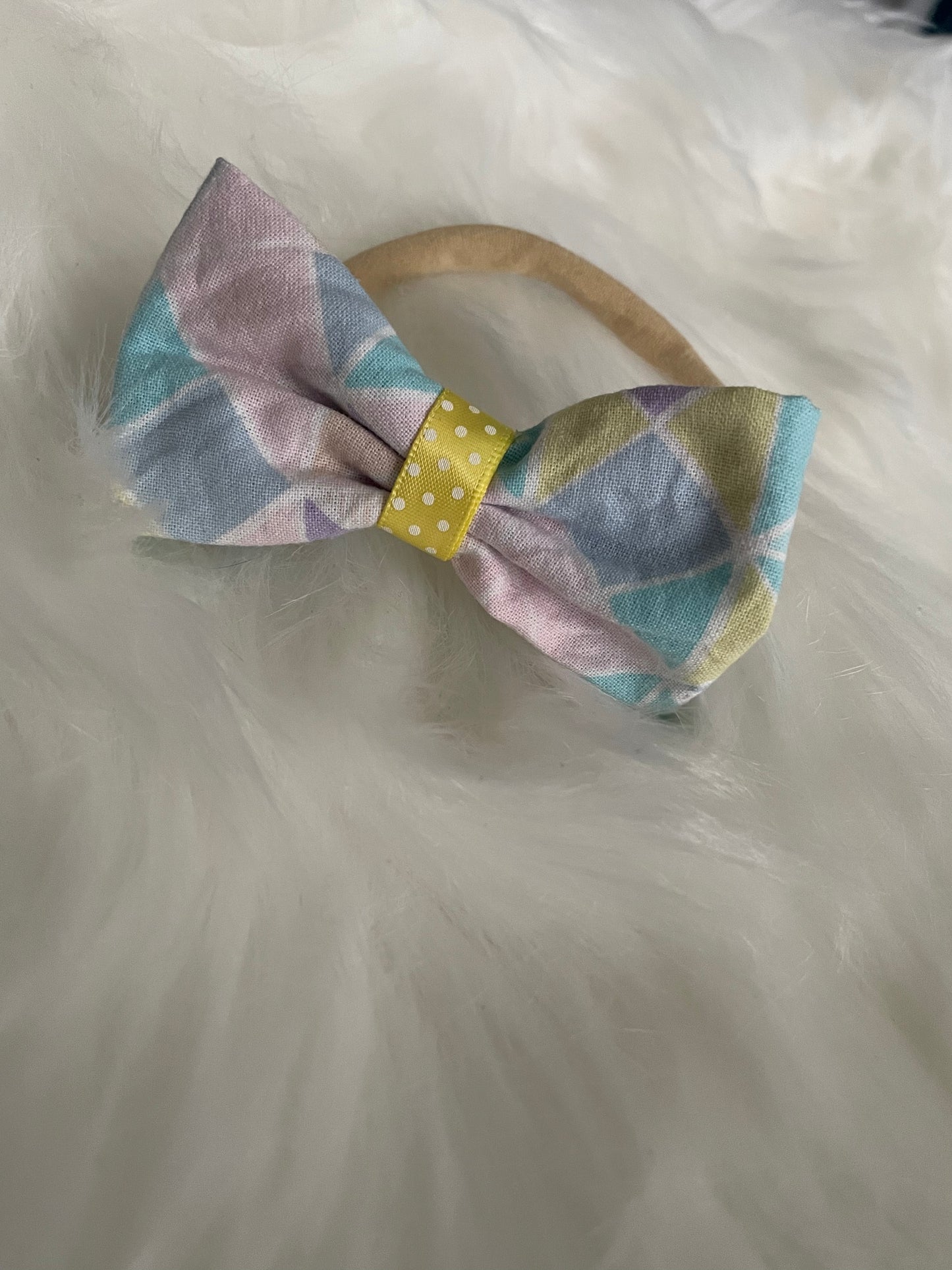 Spring Geometric- Bow